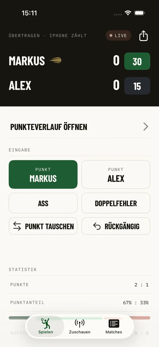 Ein laufendes Match am iPhone mit Live-Stand und den Punkt-Tasten